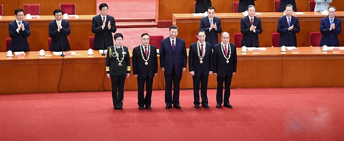 什么是共和國勛章,共和國國家勛章是純金打造的嗎？